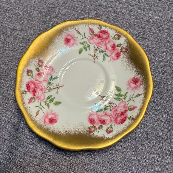 ROYAL STANDARD saucer, Vintage fine bone china, white & gold with pink roses - Picture 2 of 3